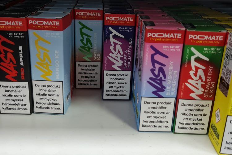 Nasty Podmate for pod system only med smakerna strawberry & kiwi