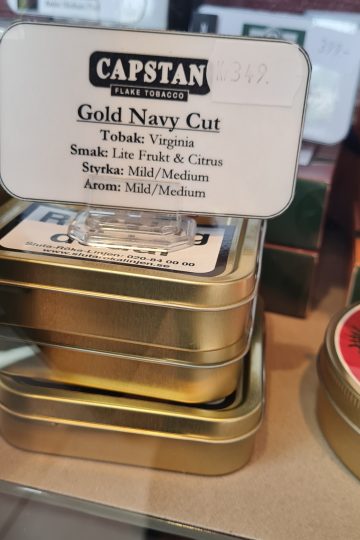 Gold navy cut från märket Capstan